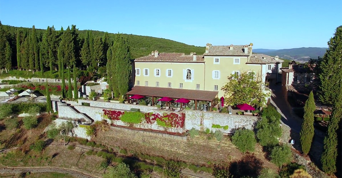 Ferragamo vende la tenuta di Castiglion del Bosco a Montalcino, storica cantina del Brunello
