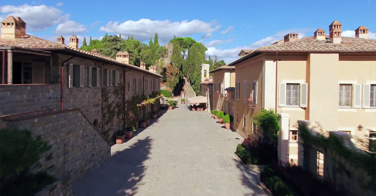 Ferragamo vende la tenuta di Castiglion del Bosco a Montalcino, storica cantina del Brunello