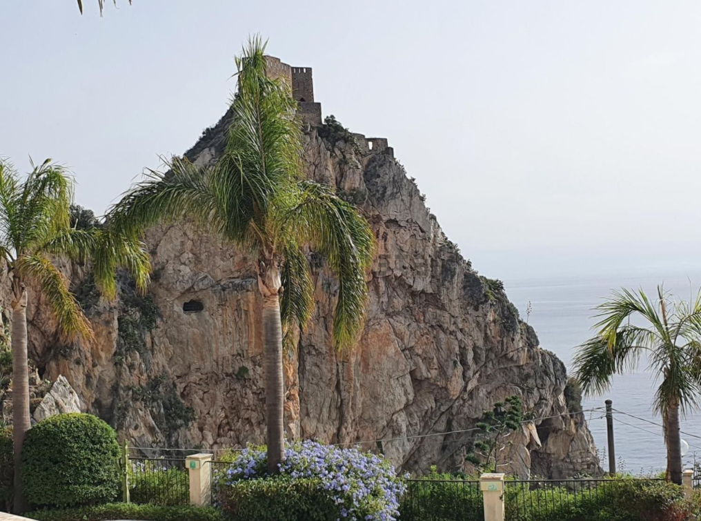 Resort all'asta a Sant’Alessio Siculo 