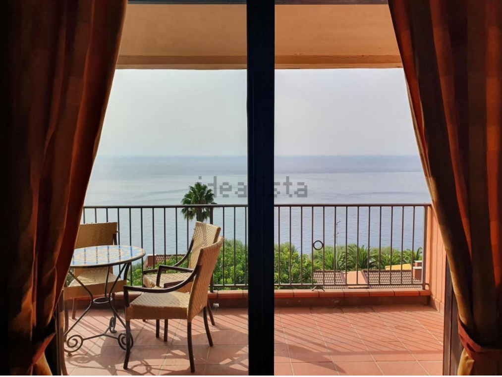 Resort all'asta a Sant’Alessio Siculo 