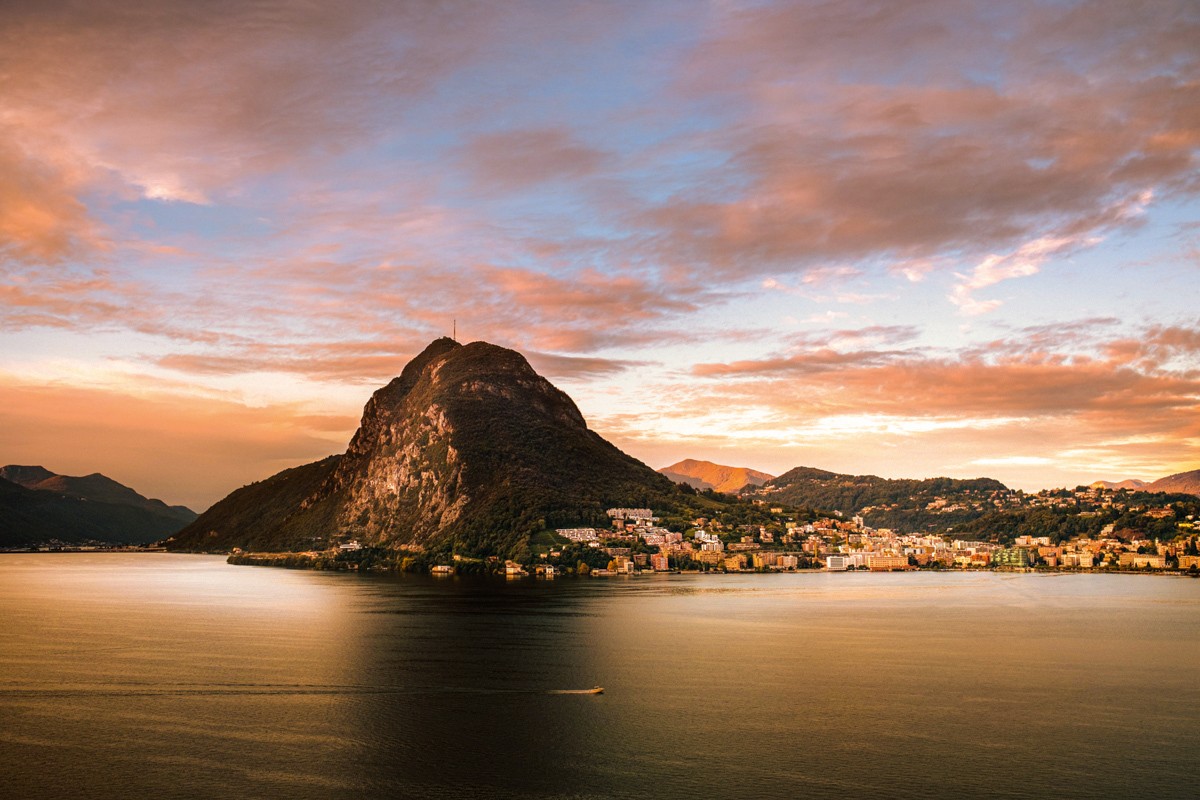 Una villa dal design moderno sulle sponde del Lago di Lugano