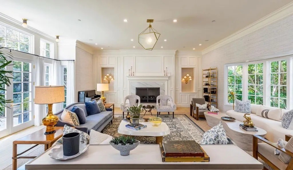 Flipping immobiliare: Reese Witherspoon ristruttura e vende la sua villa a Los Angeles