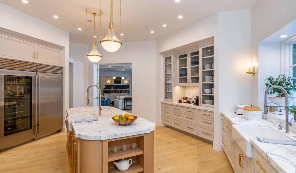 Flipping immobiliare: Reese Witherspoon ristruttura e vende la sua villa a Los Angeles