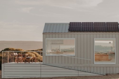 Si trova a 100 metri dalla spiaggia privata