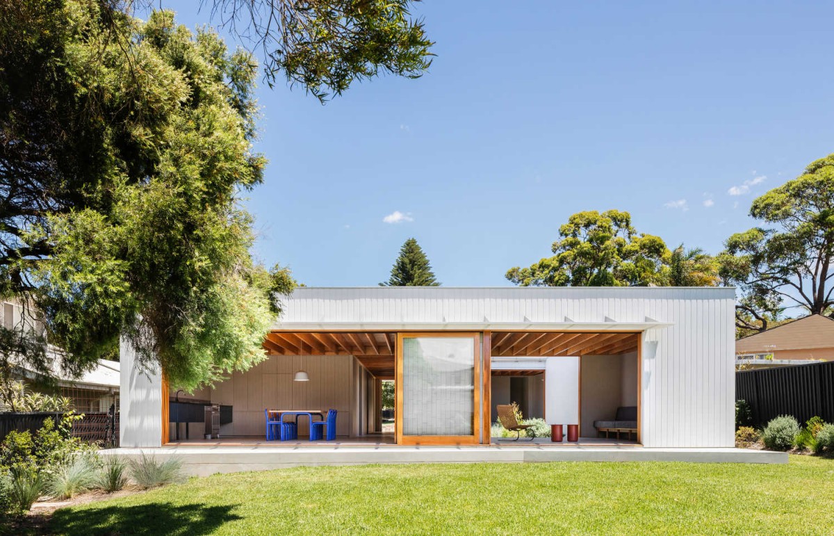 Una casa prefabbricata ecosostenibile perfetta per passare le vacanze estive