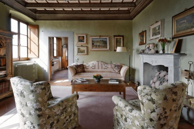 Una villa del XV Secolo con vista sulle colline toscane a soli dieci minuti da Firenze
