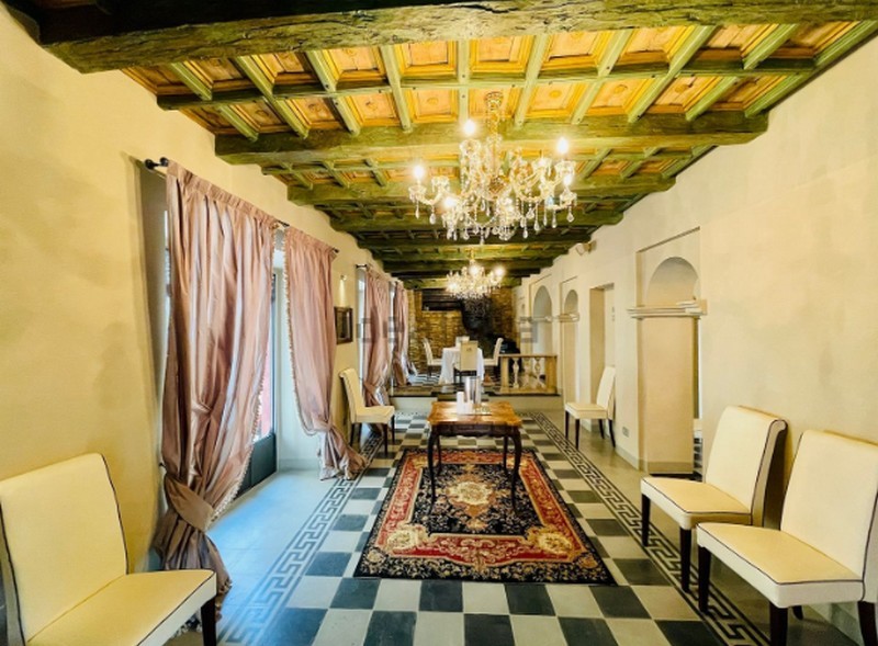 In vendita un palazzo d'epoca in uno dei borghi più belli d'Italia in Piemonte