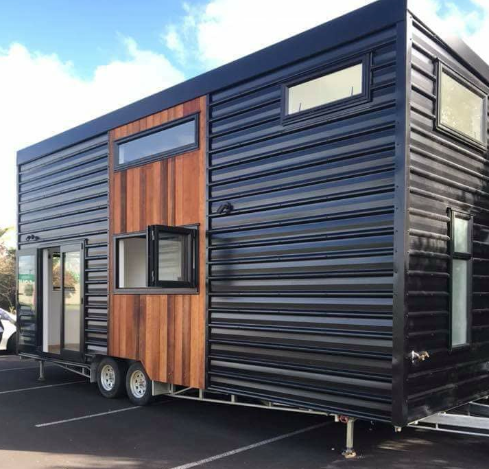 Una casa prefabbricata a due piani facile da trasportare (e costa solo 50.000 euro)