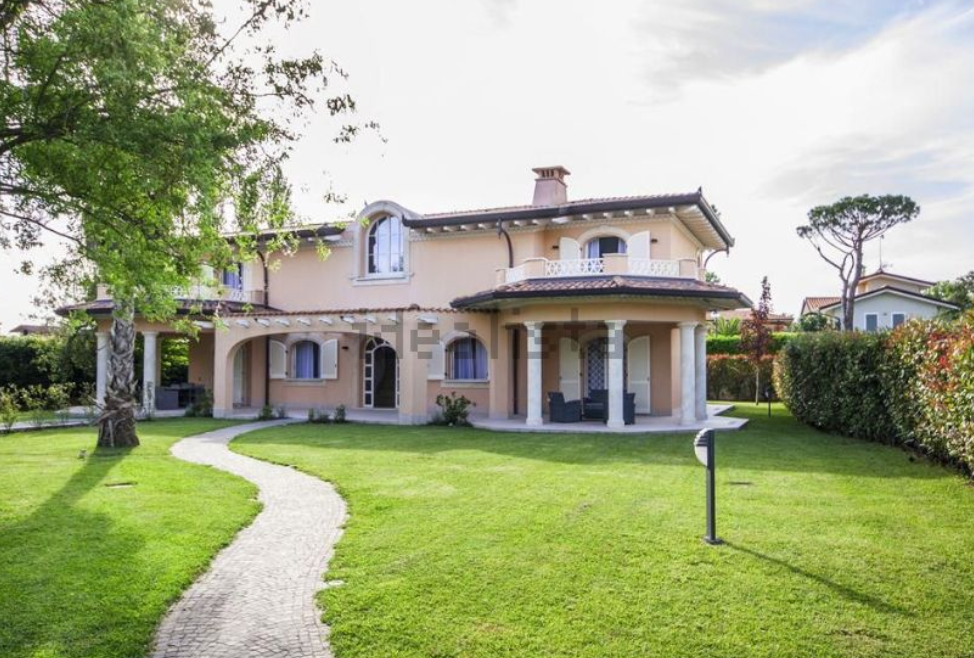 In vendita 6000 ville nuove con giardino per trovare un'oasi di pace da 40000 euro