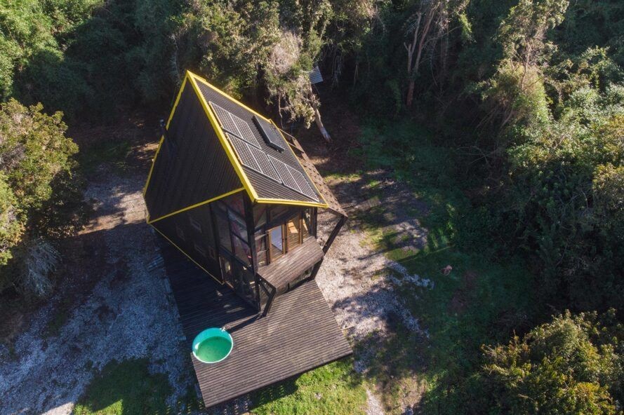 E' immersa nella natura