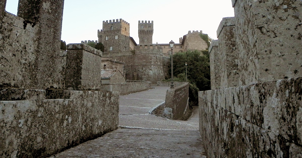 vista del Castello di Torre Alfina
