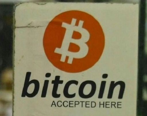 Criptoasset a picco, Bitcoin -11% a 30.696 dollari, minimo da agosto