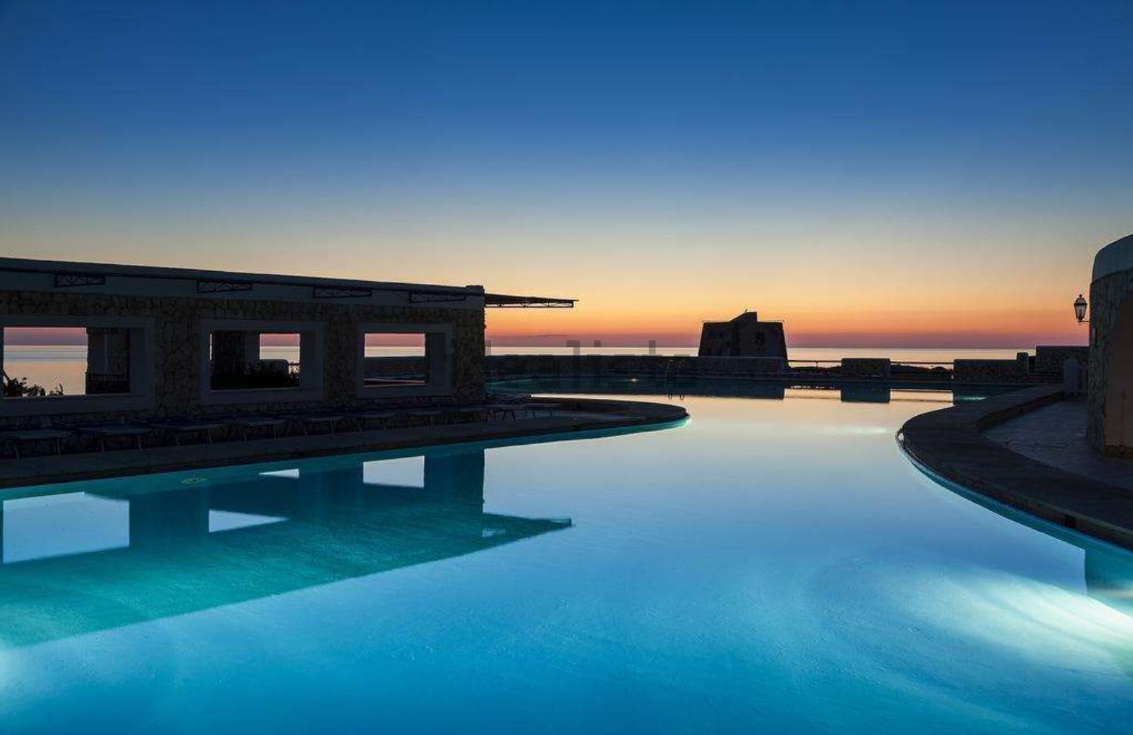 Hotel all'asta a Ustica