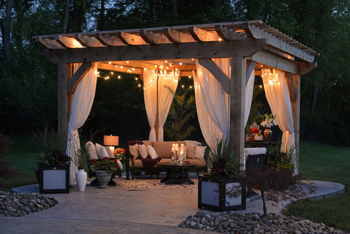 Portico o Pergolato? Come scegliere l'opzione giusta per la tua casa