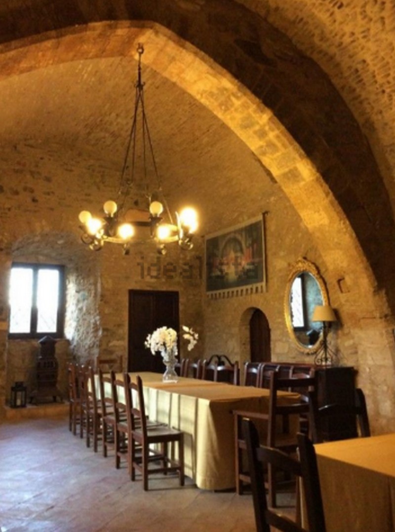 Lo storico castello di Roseto Capo Spulico in Calabria è in vendita per quasi 30 milioni di euro