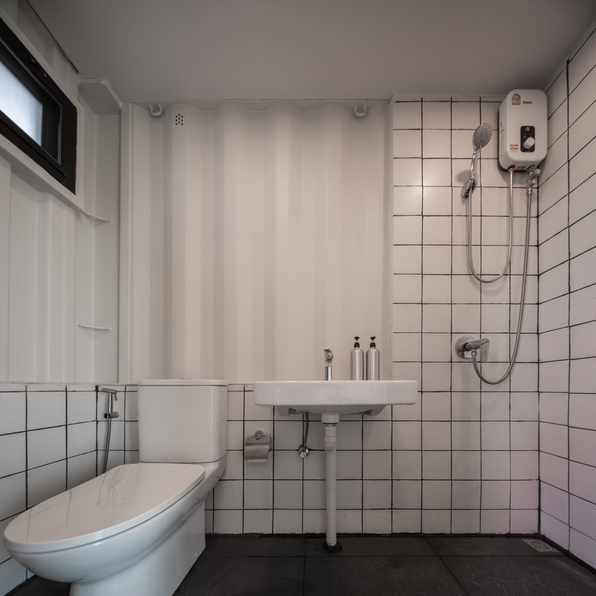 Il bagno di The Container Cabin