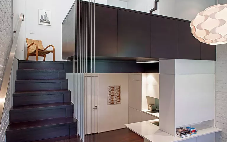 Come massimizzare lo spazio con una ristrutturazione: da piccolo loft a casa di famiglia a New York