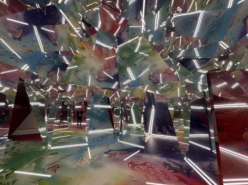 Glo al Fuorisalone: un'installazione che celebra l'unicit?