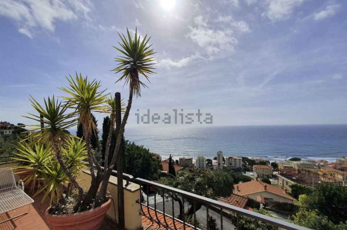 In vendita all’asta una villa vista mare ad Alassio, si parte da 656mila euro