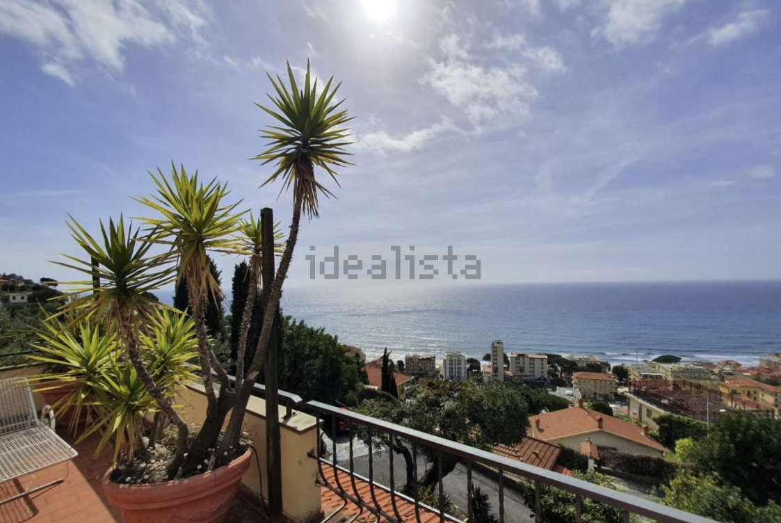 In vendita all’asta una villa vista mare ad Alassio, si parte da 656mila euro