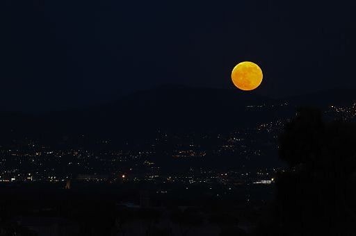 Il 13 luglio la superluna piena pi? grande del 2022