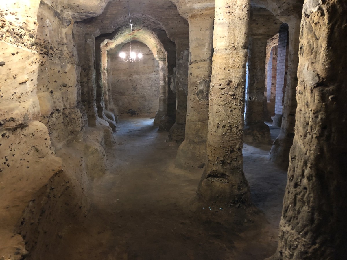 A Nottingham si vende una casa di lusso con caverna privata per sfuggire al caldo