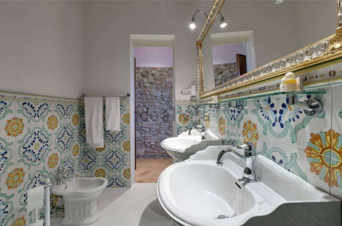 Hotel in vendita all'asta