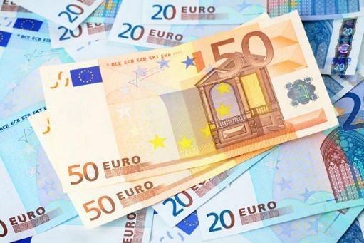 Euro, Ft: aumentano scommesse ribassiste del mercato