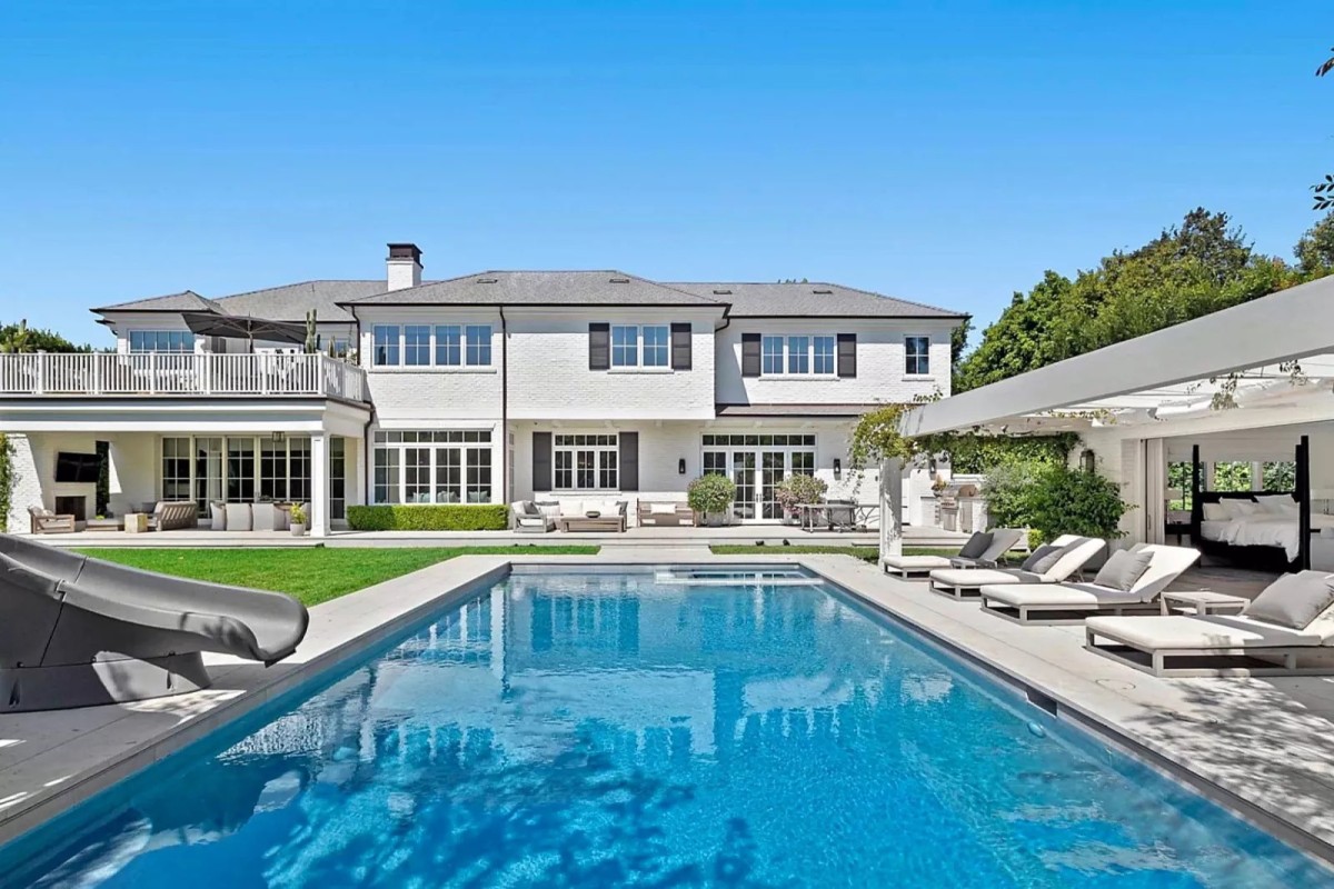 Ben Affleck mette in vendita la sua villa a Los Angeles: vale fino a 11 milioni di dollari