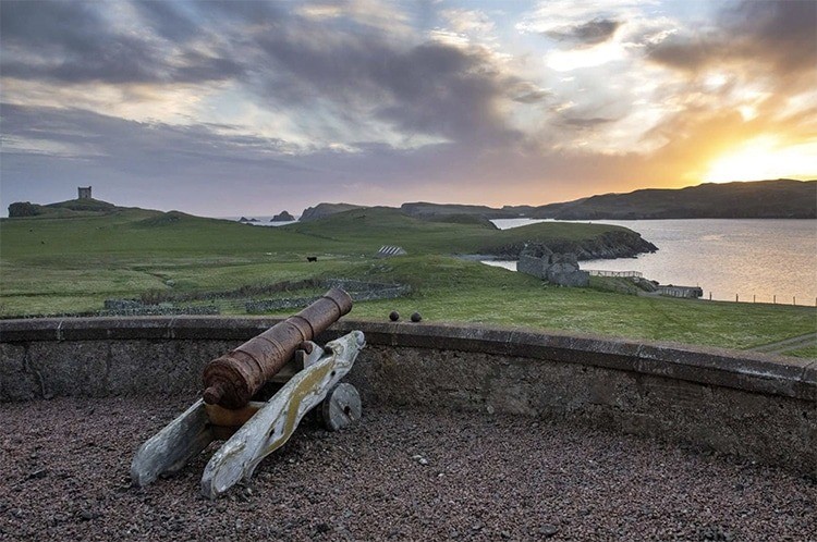 Isola con castello in vendita in Scozia