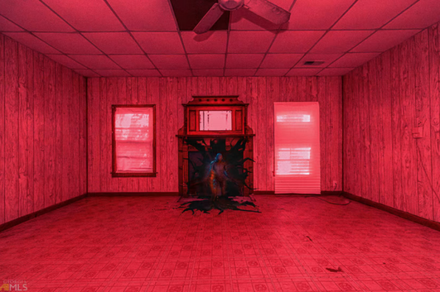 Gli interni della casa di Stranger in rosso