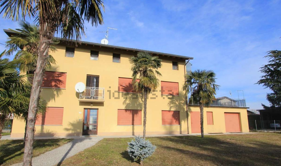 Case bifamiliari moderne da 60.000 euro. Ville di design al prezzo di appartamenti tradizionali