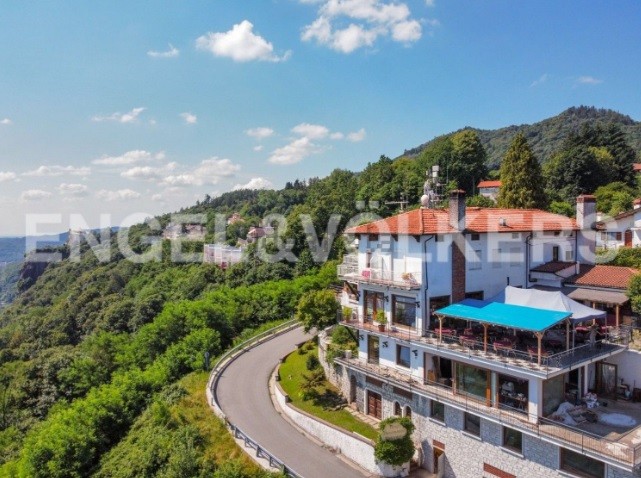 Hotel in vendita sul Lago d'Orta
