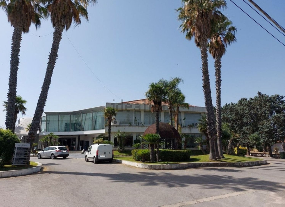 Hotel all'asta
