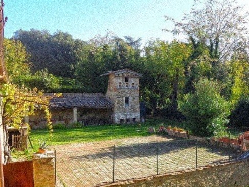 casale in vendita all'asta