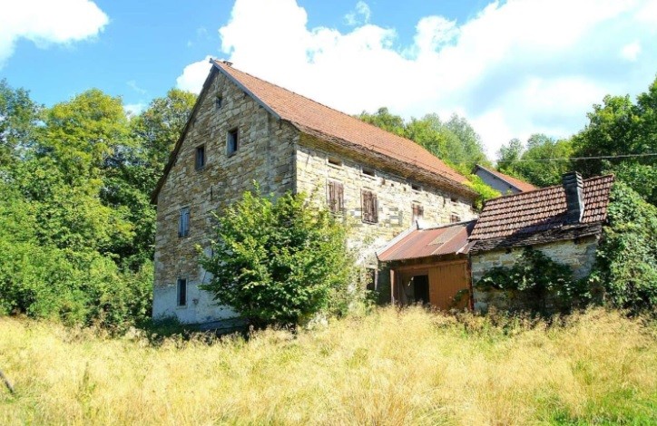 Fattoria in vendita