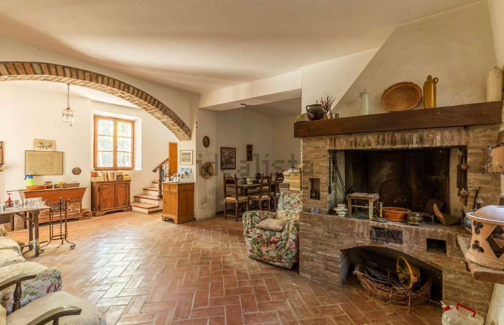 Casale da ristrutturare Toscana
