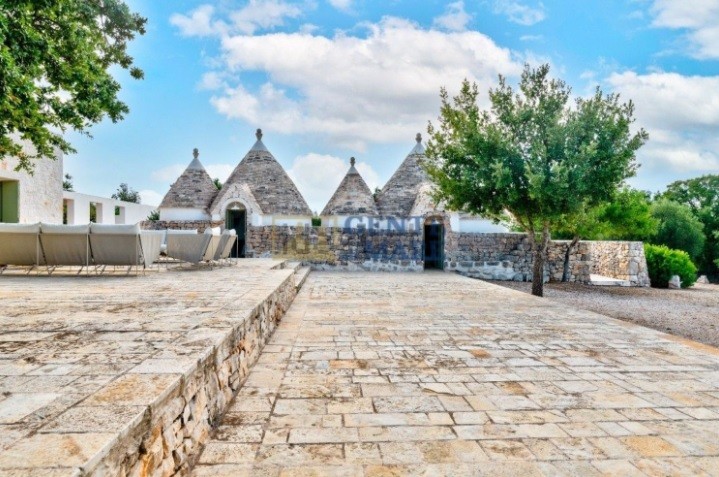 trulli ostuni