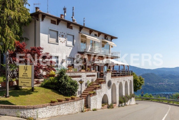 Hotel in vendita sul Lago d'Orta