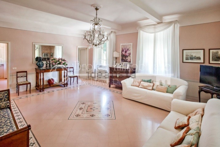 villa a lucca