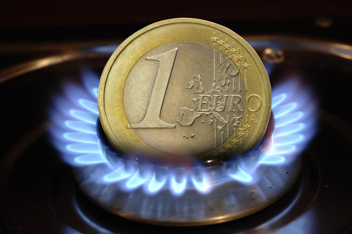Gas
