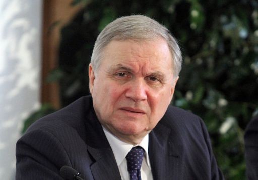 Bce, Visco: agire con prudenza, minimizzare effetti su ripresa