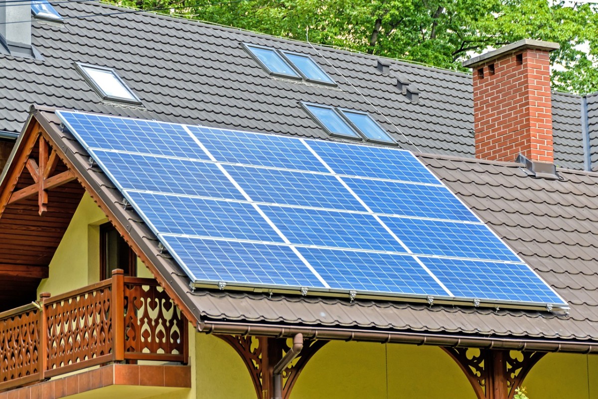 Come orientare i pannelli fotovoltaici per sfruttarli al meglio