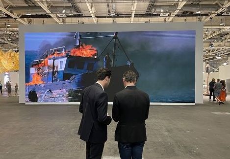 Art Basel 2023, la fiera milionaria che brilla come un museo