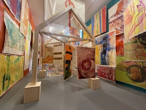 Una casa-foresta per la pittura, Vivian Suter alla GAMeC Bergamo