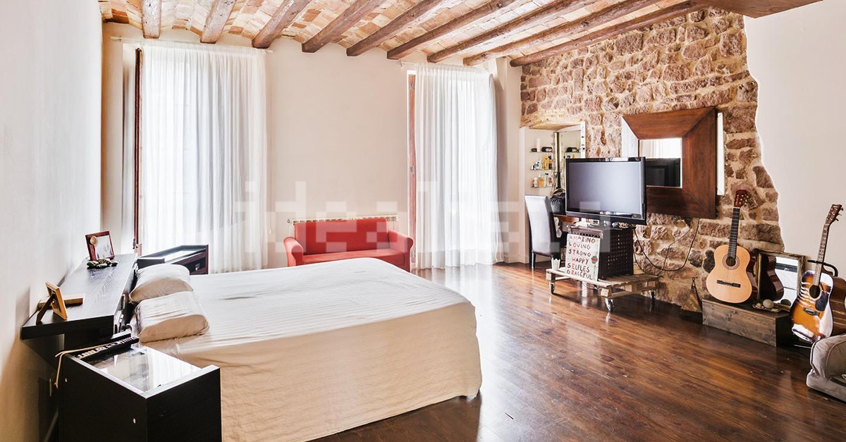 Esta es la mansión que compraron Rosalia y Rauw Alejandro en Manresa antes de su separación