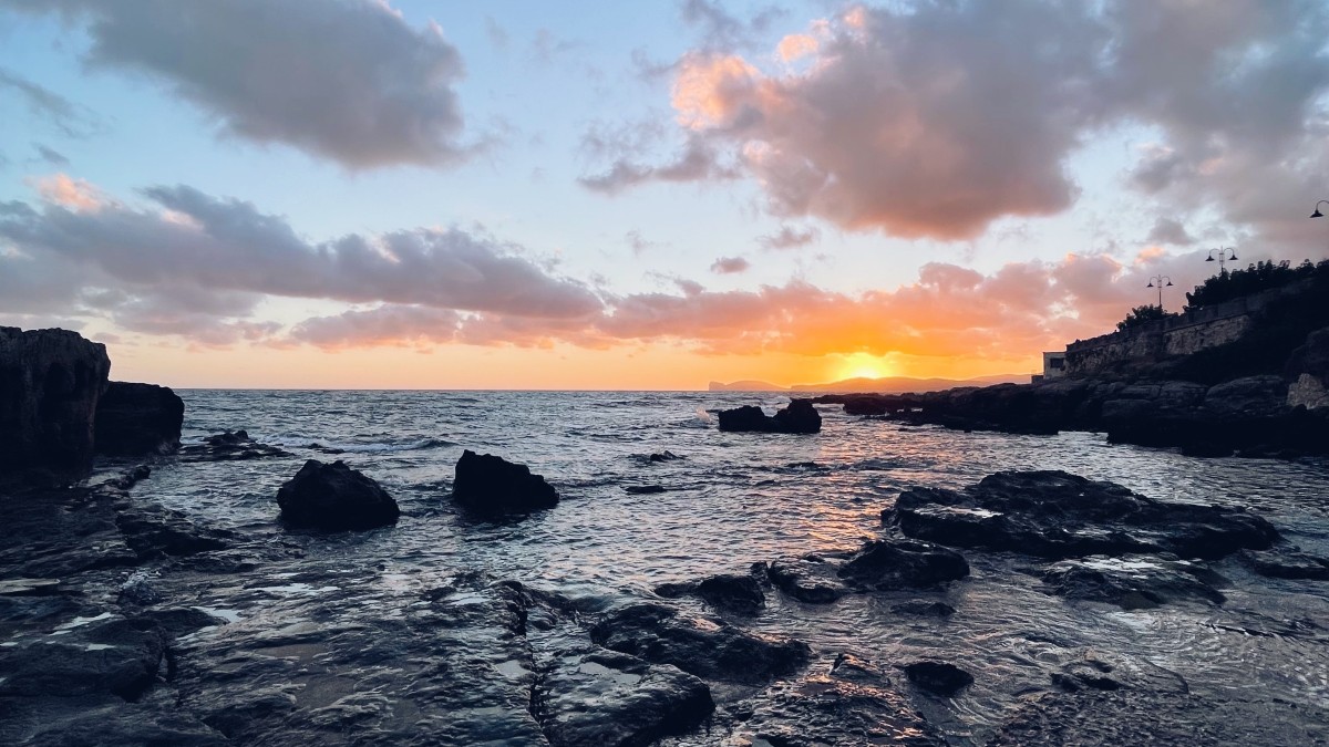 cosa vedere riviera del corallo
