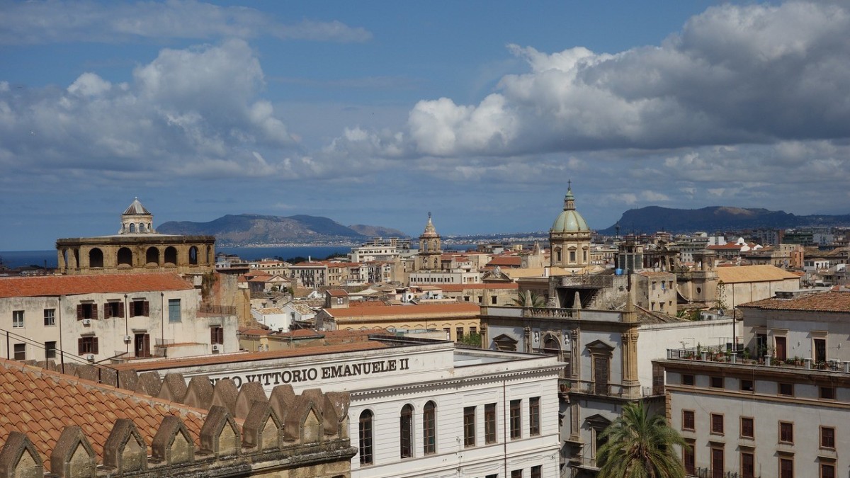 locuind în Palermo