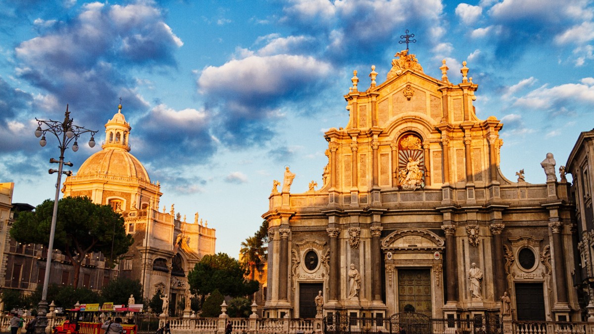 locuiesc în Catania