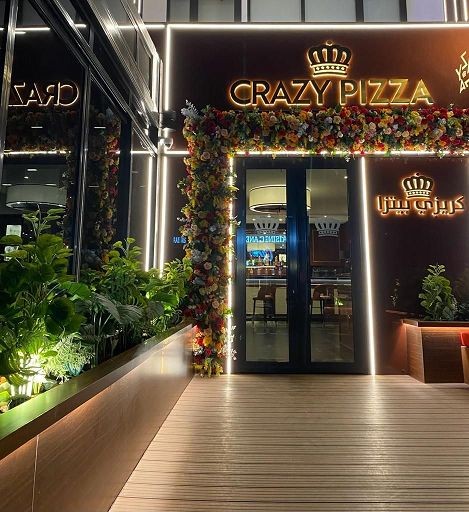 Crazy pizza di Briatore cresce in Medio Oriente: nuovo locale a Kwait City